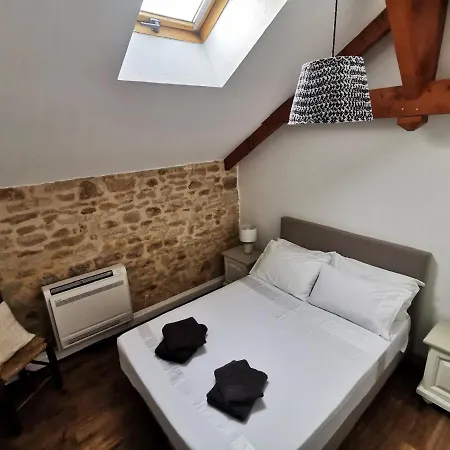 3 Self-contained With Pool And Games Saint-Georges-de-Noisné