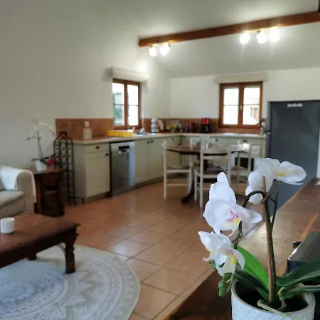 3 Self-contained With Pool And Games بيت للعطل