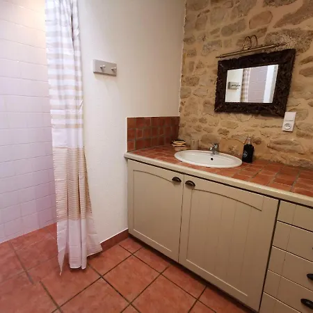 Holiday home 3 Self-contained With Pool And Games Saint-Georges-de-Noisne