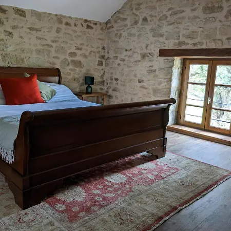 3 Self-contained With Pool And Games Holiday home