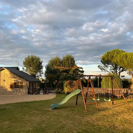 3 Self-contained With Pool And Games Hébergement de vacances