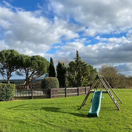 3 Self-contained With Pool And Games * Saint-Georges-de-Noisné