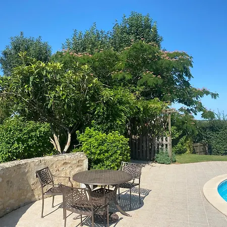 3 Self-contained With Pool And Games Hébergement de vacances *