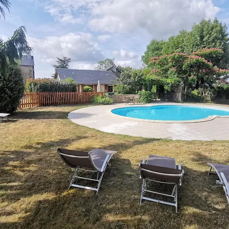 3 Self-contained With Pool And Games Saint-Georges-de-Noisné