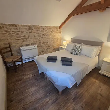 3 Self-contained With Pool And Games