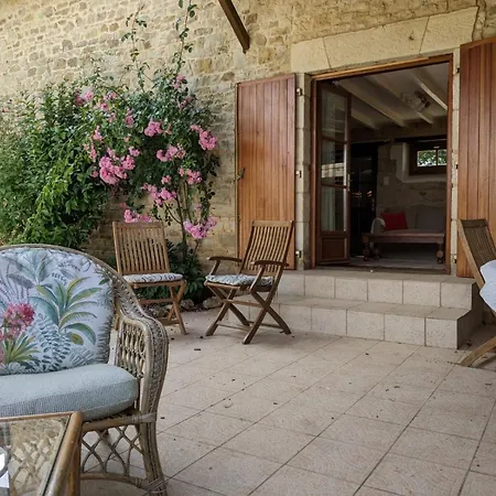 Hébergement de vacances 3 Self-contained With Pool And Games *