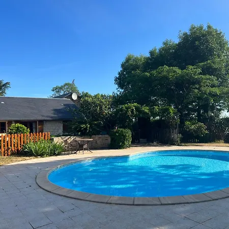 بيت للعطل 3 Self-contained With Pool And Games Saint-Georges-de-Noisné