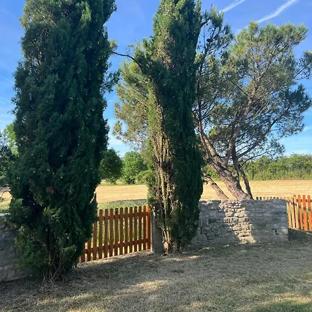 3 Self-contained With Pool And Games