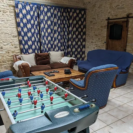 3 Self-contained With Pool And Games Hébergement de vacances *