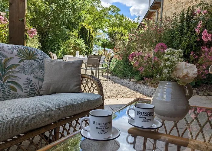 Vakantiehuis 3 Self-contained With Pool And Games