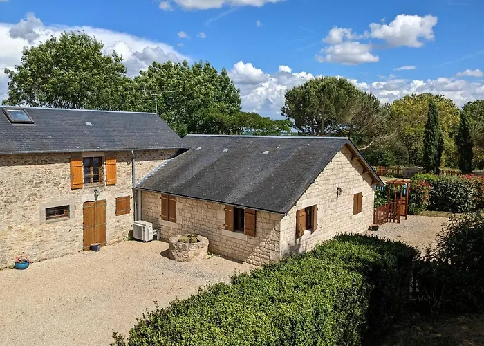 3 Self-contained With Pool And Games