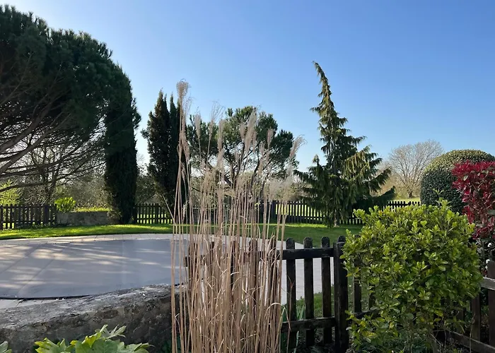 3 Self-contained With Pool And Games Saint-Georges-de-Noisné