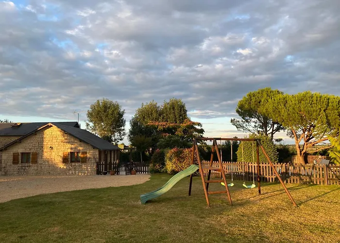 3 Self-contained With Pool And Games Vakantiehuis