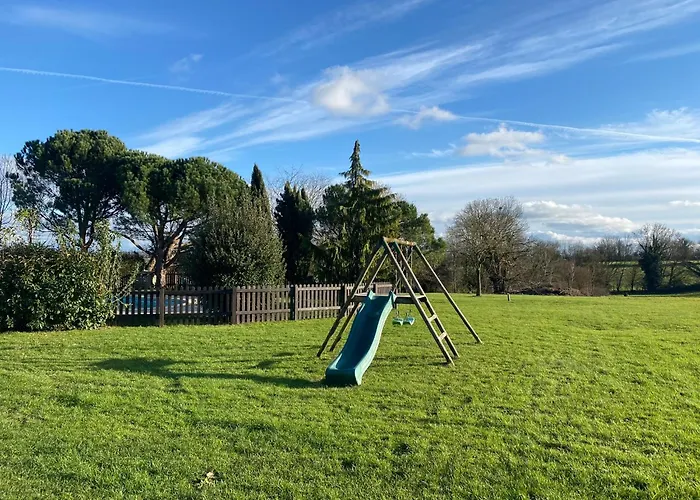 Vakantiehuis 3 Self-contained With Pool And Games Saint-Georges-de-Noisné