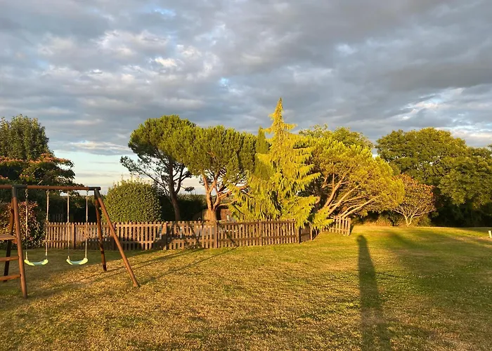 3 Self-contained With Pool And Games