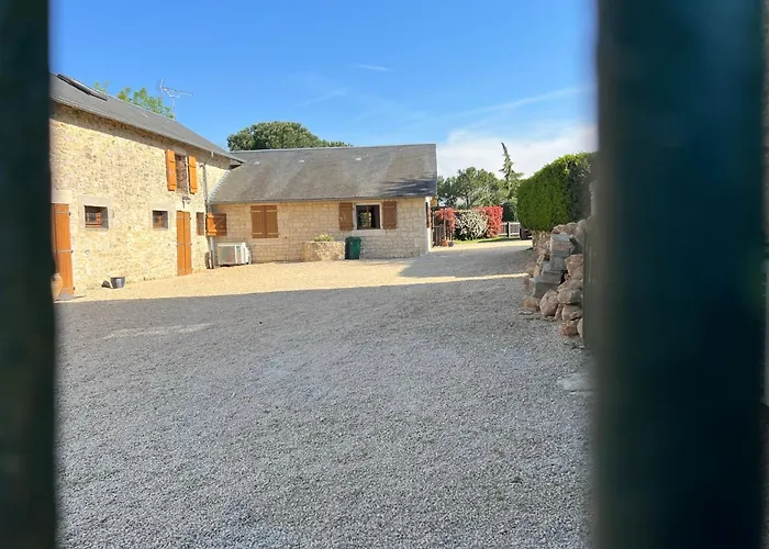 3 Self-contained With Pool And Games *