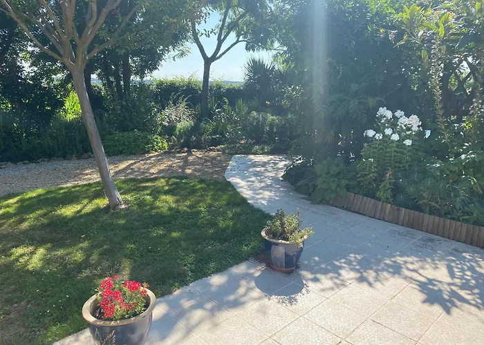 Vakantiehuis 3 Self-contained With Pool And Games *