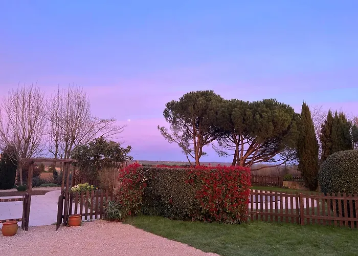 3 Self-contained With Pool And Games Saint-Georges-de-Noisné