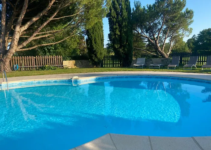 3 Self-contained With Pool And Games * Saint-Georges-de-Noisné