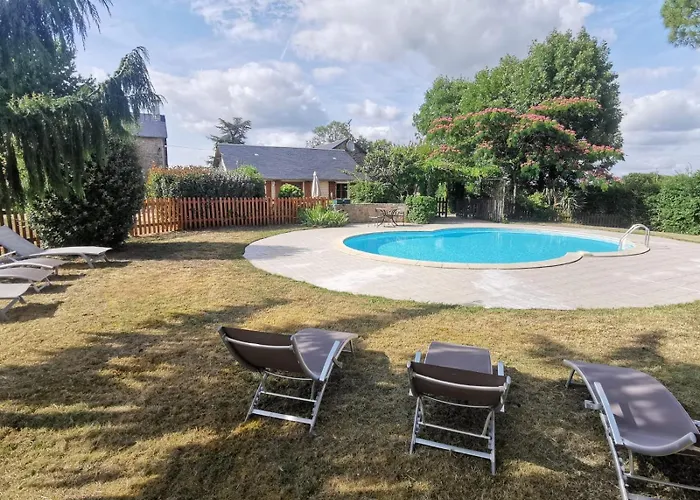 3 Self-contained With Pool And Games Saint-Georges-de-Noisné