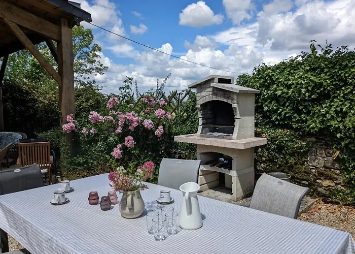 3 Self-contained With Pool And Games * Saint-Georges-de-Noisné