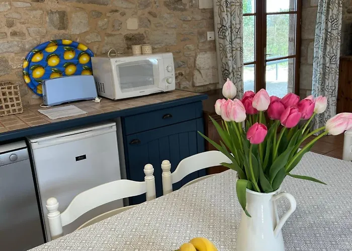 3 Self-contained With Pool And Games *