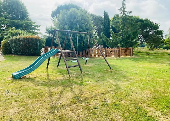 3 Self-contained With Pool And Games